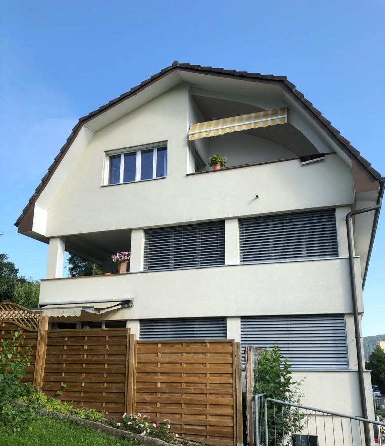 4.5 Zimmer Wohnung mit Balkon und sep. Garage